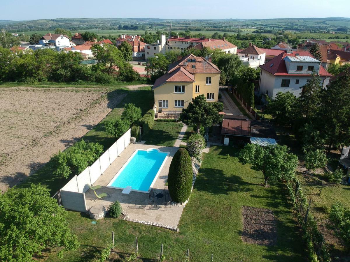 Pod Svatym Kopeckem Apartment Mikulov Exterior photo